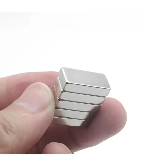 10 Adet 20x10x5 Mm Neodyum Magnet N35 Güçlü Mıknatıs Köşeli Ve Dayanıklı Nikel Kaplama